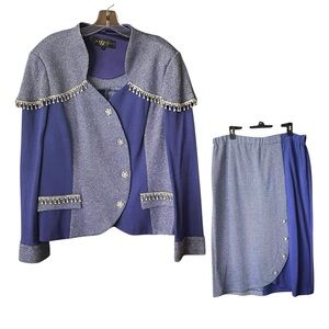 Donna Vinci St.John Style Stunning Rhinestone Jeweled Jacket and skirt. Size 20.